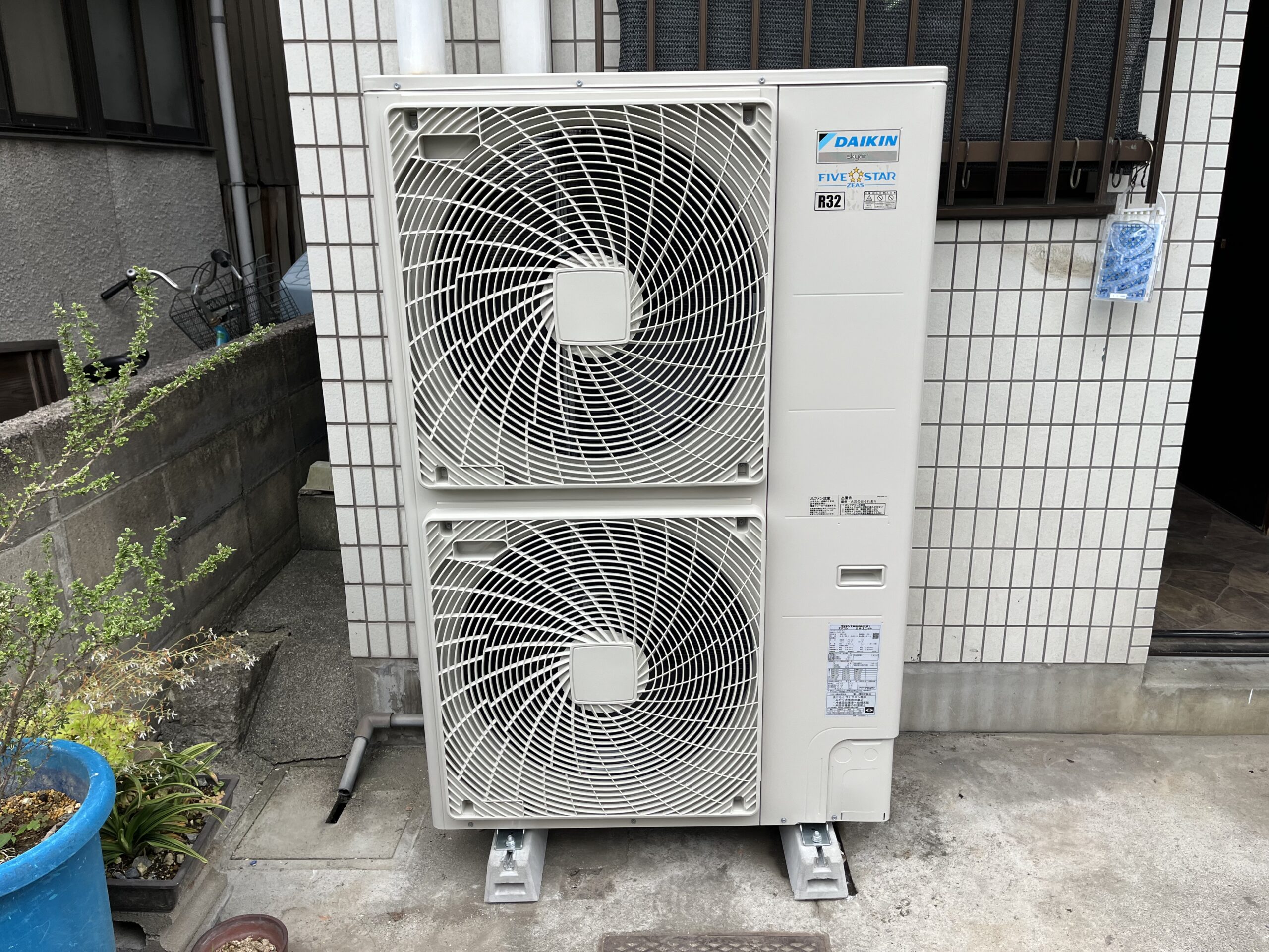 広島県広島市にて業務用エアコン更新工事のご依頼をいただきました！DAIKIN ファイブスター